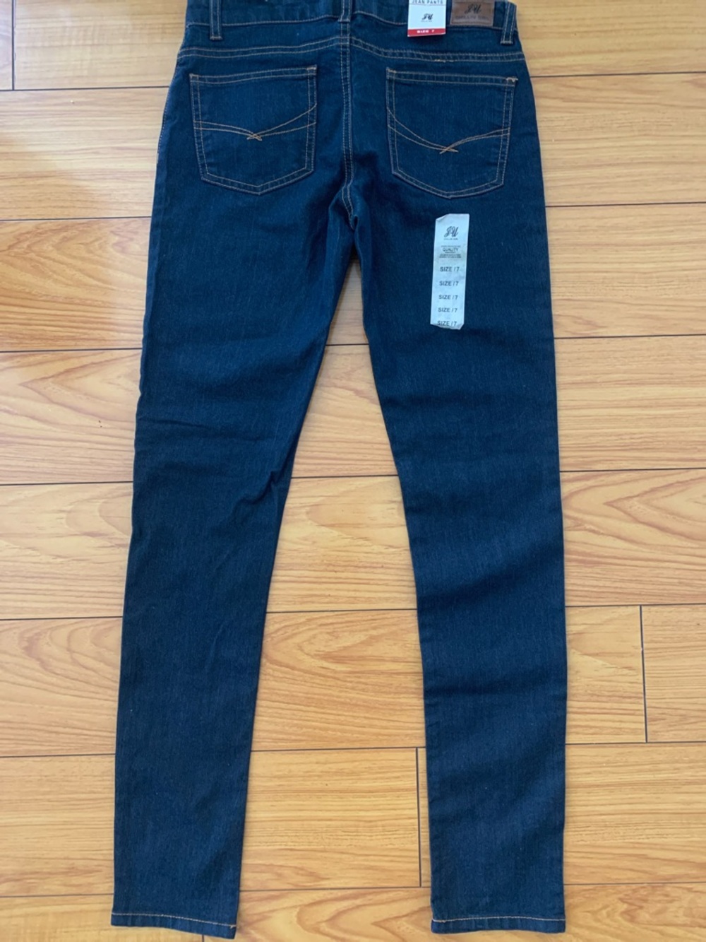 Chillin girl Women’s Dark Blue Skinny Jeans size 7